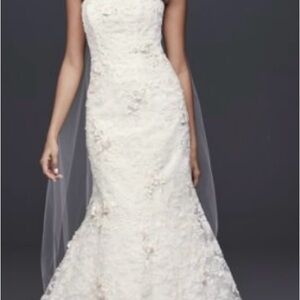 Ivory Floral Lace Wedding Gown